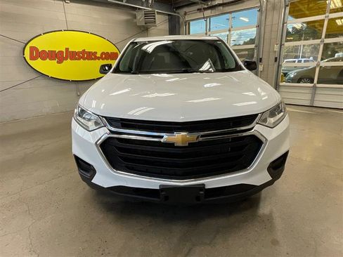 Used 2021 Chevrolet Traverse LS image 8