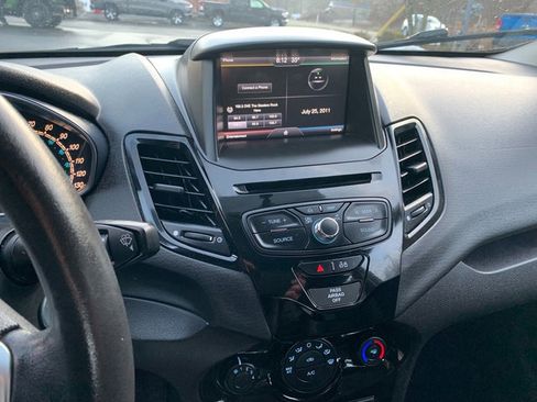Used 2015 Ford Fiesta SE w/ Equipment Group 201A image 27