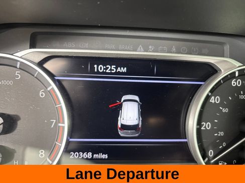 Used 2025 Nissan Rogue SV AWD/4WD image 14