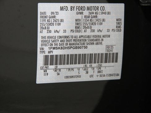 Certified 2023 Ford Explorer XLT w/ Equipment Group 202A image 25
