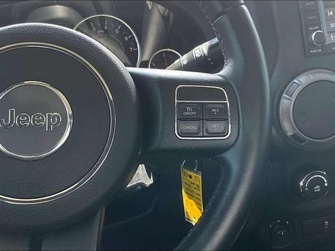 Used 2017 Jeep Wrangler Sport AWD/4WD image 11