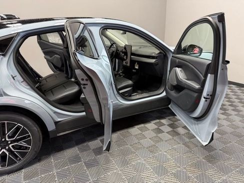 New 2026 Ford Mustang Mach-E Premium image 21