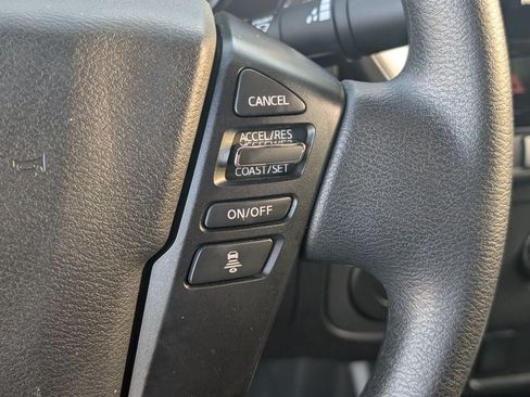 Used 2025 Nissan Frontier SV RWD image 19