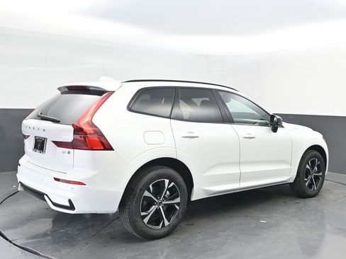 New 2026 Volvo XC60 B5 Core w/ Climate Package image 7