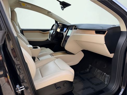 Used 2018 Tesla Model X P100D AWD/4WD image 32
