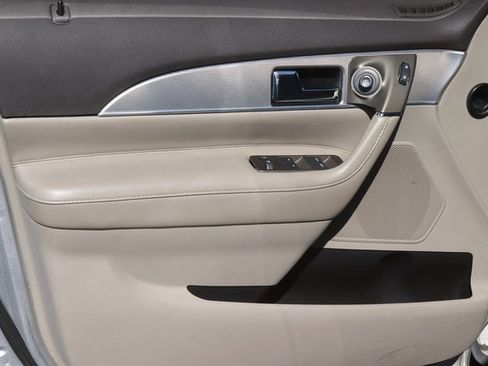 Used 2015 Lincoln MKX AWD w/ Equipment Group 102A image 11