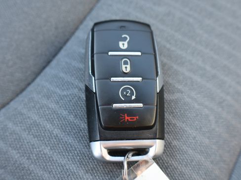 Used 2021 RAM 1500 Big Horn image 25