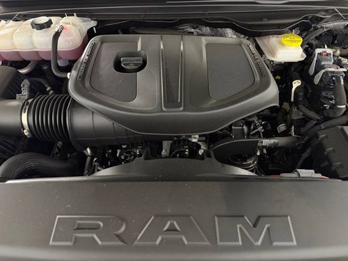 Used 2025 RAM 1500 Big Horn AWD/4WD image 34