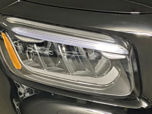 Used 2026 Mercedes-Benz GLB 250 image 11