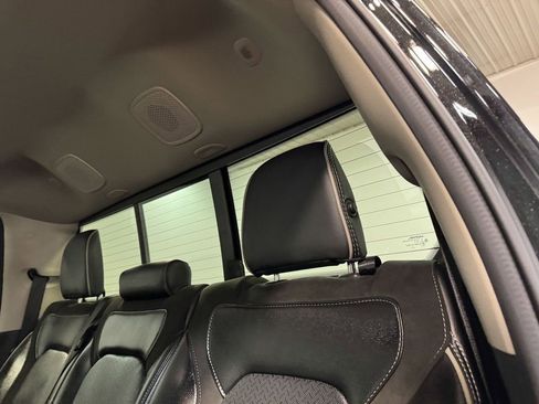 Used 2022 RAM 1500 Laramie image 9