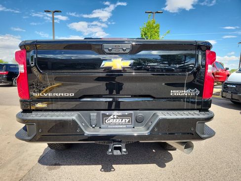 Used 2024 Chevrolet Silverado 2500 High Country w/ High Country Premium Package AWD/4WD image 11