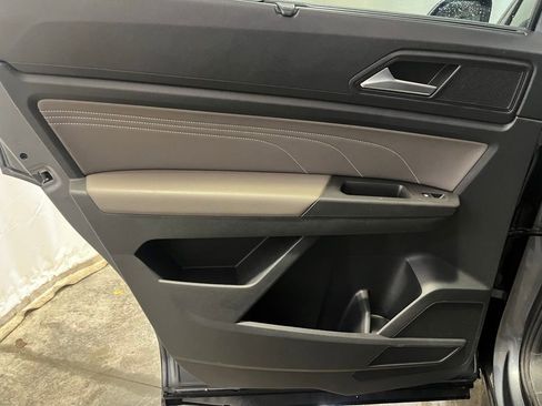 Certified 2022 Volkswagen Atlas SE image 24