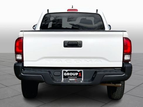 Used 2019 Toyota Tacoma SR image 4