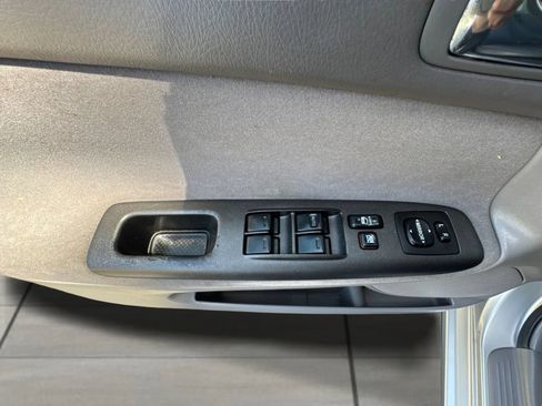 Used 2005 Toyota Camry LE FWD image 78