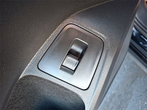 Used 2022 Volkswagen Tiguan SE R-Line image 26