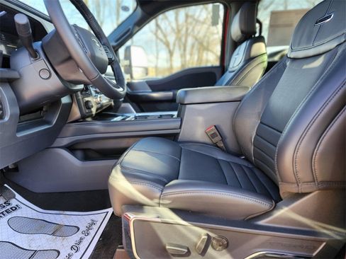 New 2026 Ford F250 Platinum image 18