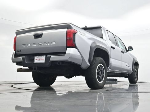 Used 2024 Toyota Tacoma TRD Off-Road AWD/4WD image 35