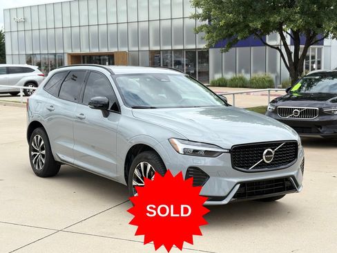 Certified 2025 Volvo XC60 B5 Core AWD/4WD image 5