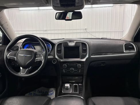 Used 2015 Chrysler 300 Limited RWD image 36