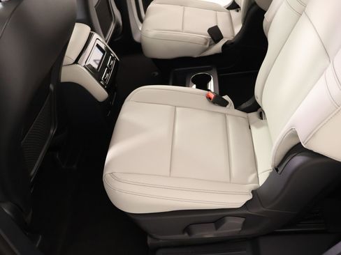 New 2026 Lincoln Aviator AWD w/ Jet Appearance Package image 12