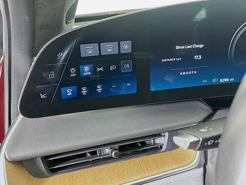 Used 2024 Lucid Air Touring AWD/4WD image 15
