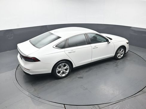 Certified 2023 Honda Accord LX image 39