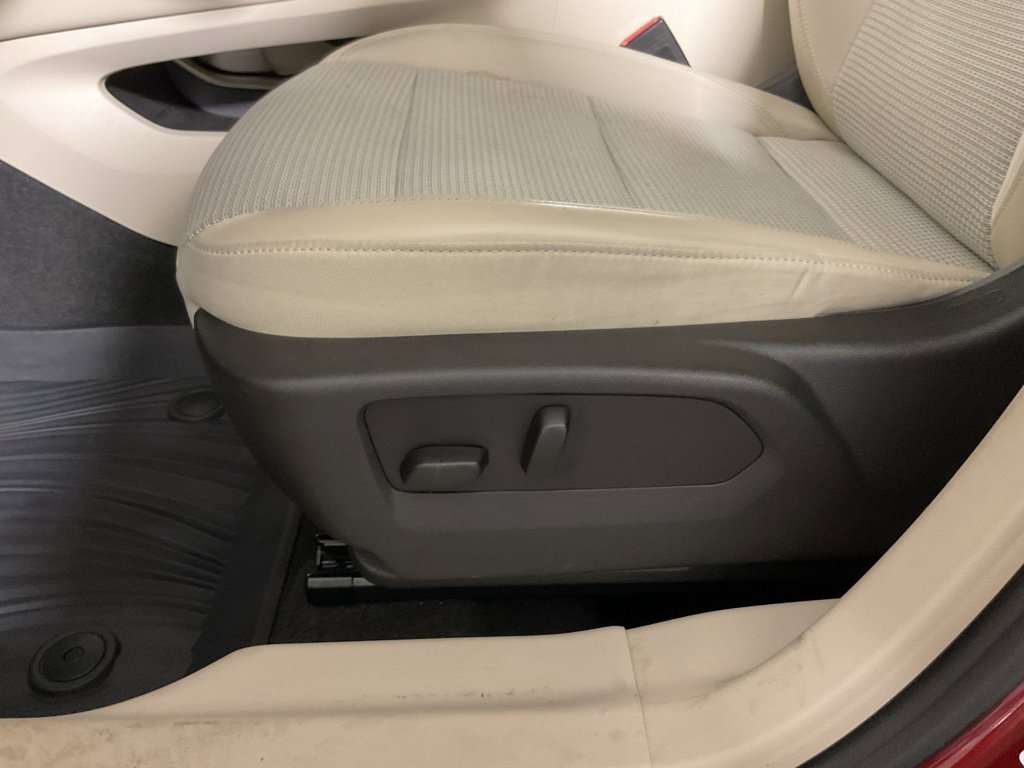 Used 2022 Buick Envision Preferred FWD image 21
