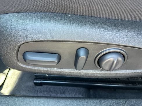 Used 2025 Chevrolet Malibu LT FWD image 18