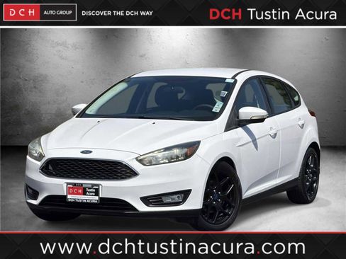 Used 2016 Ford Focus SE w/ Equipment Group 201A FWD image 1