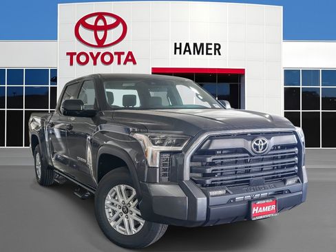New 2026 Toyota Tundra SR5 w/ SR5 Convenience Package RWD image 1
