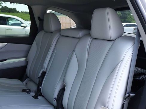Used 2022 Acura MDX FWD w/ Technology Package image 13
