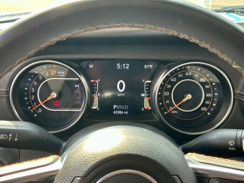 Used 2023 Jeep Gladiator Overland AWD/4WD image 35