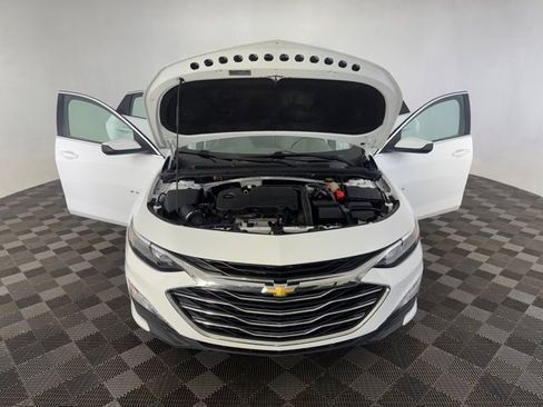 Used 2022 Chevrolet Malibu LT FWD image 11