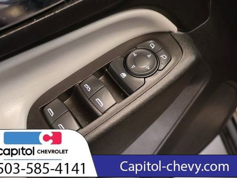 Used 2019 Chevrolet Equinox LS image 12