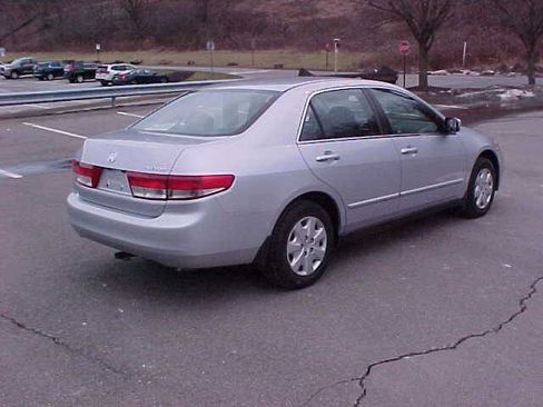 Used 2004 Honda Accord LX image 7