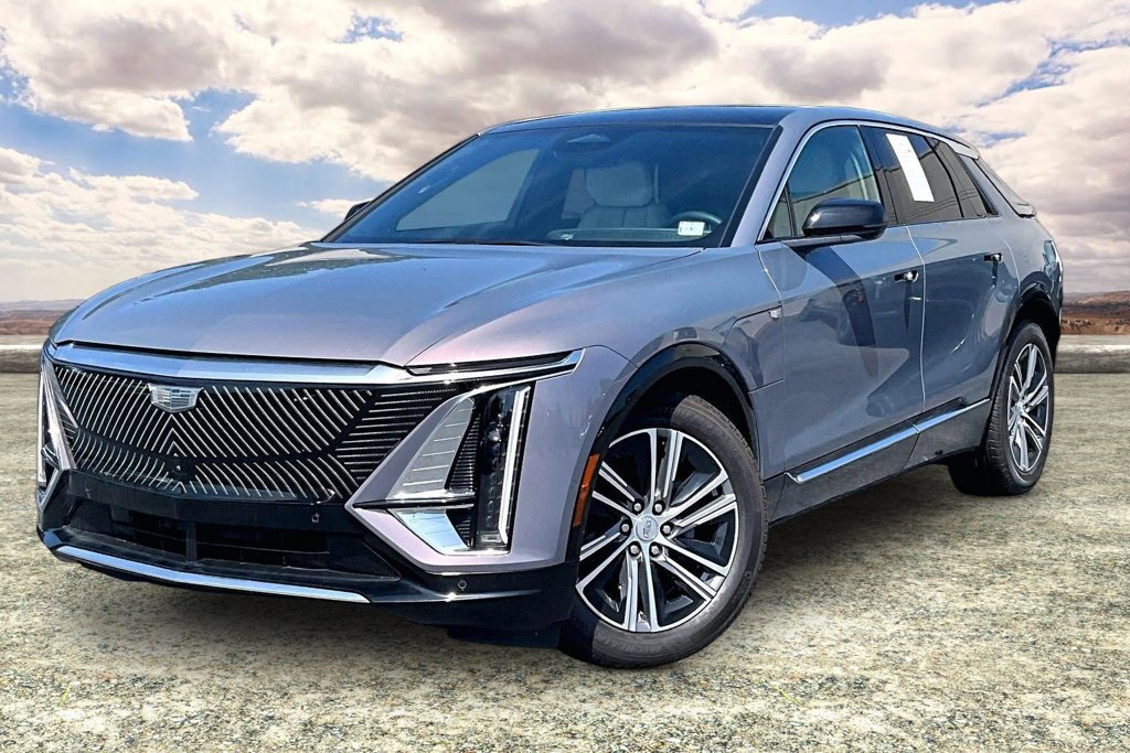 Certified 2024 Cadillac Lyriq Luxury w/ LPO, Floor Liner Package AWD/4WD image 3