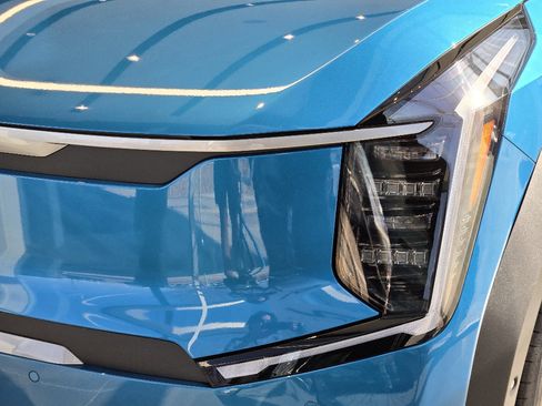 New 2026 Kia EV9 Wind image 6