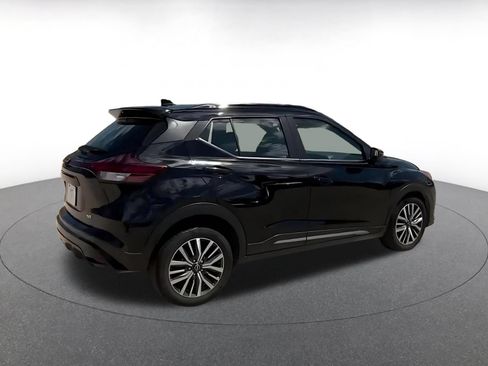 Used 2024 Nissan Kicks SR FWD image 15