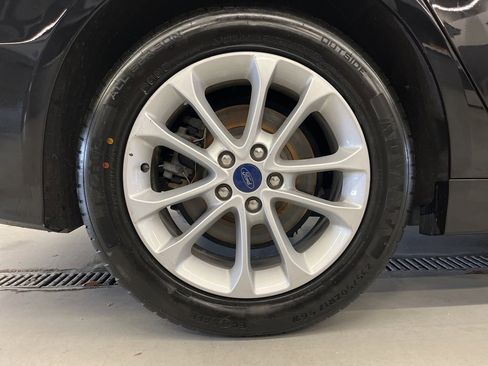 Used 2020 Ford Fusion SE image 37