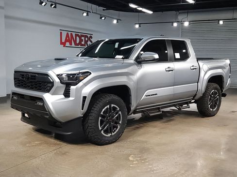 New 2026 Toyota Tacoma TRD Sport AWD/4WD image 3