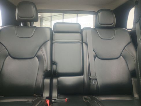 Used 2016 Jeep Cherokee Limited image 32