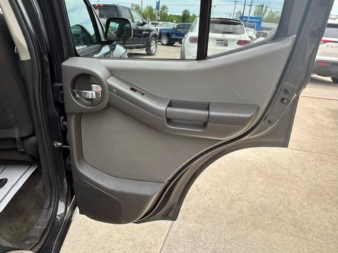 Used 2015 Nissan Xterra S AWD/4WD image 15