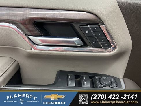 Used 2024 Chevrolet Silverado 3500 LTZ w/ LTZ Plus Package AWD/4WD image 23