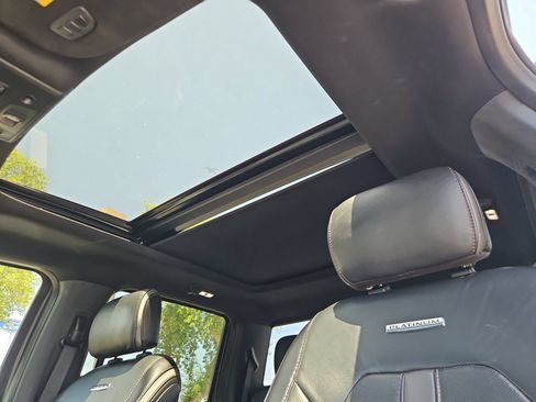 Used 2020 Ford F350 Platinum AWD/4WD image 21