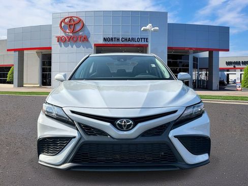Used 2024 Toyota Camry SE w/ Convenience Package FWD image 3