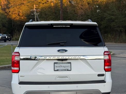 Used 2021 Ford Expedition XLT image 5