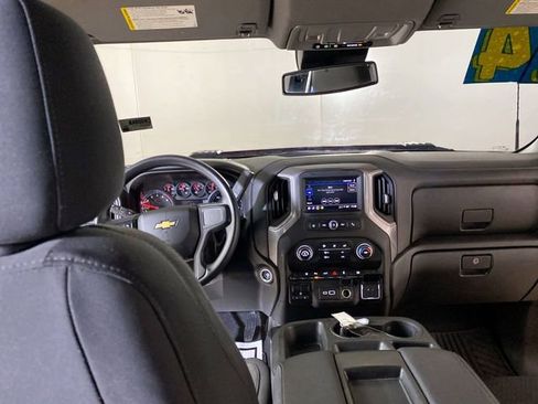 Used 2024 Chevrolet Silverado 2500 Custom w/ Custom Value Package image 33