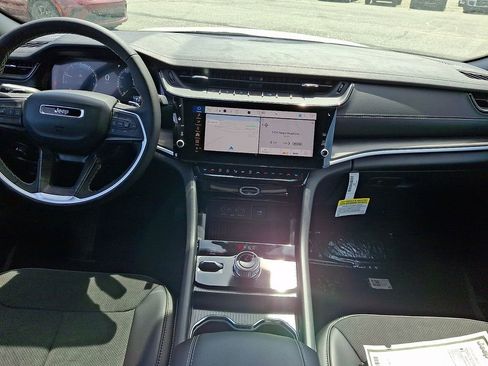 New 2026 Jeep Grand Cherokee Altitude AWD/4WD image 11