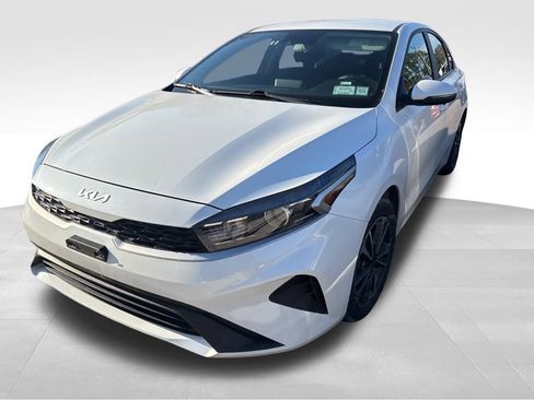 Certified 2023 Kia Forte LXS w/ LXS Technology Package image 2