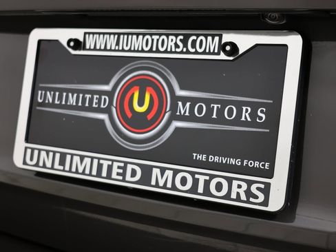 Used 2025 Volvo V60 B5 Cross Country Plus image 20